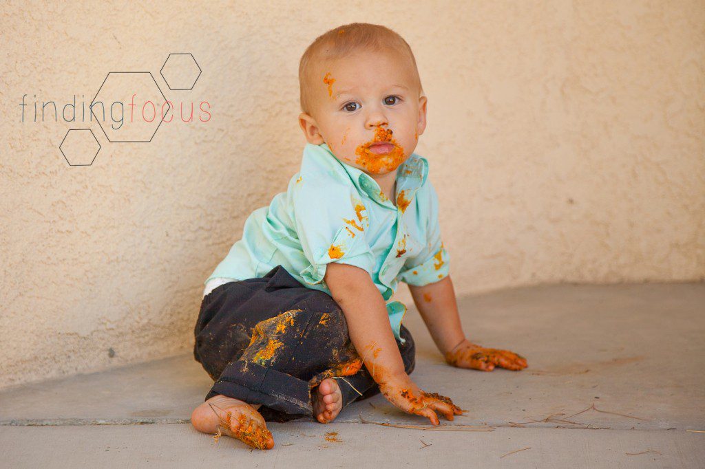 Maverick's Cake Smash Blog Photos (9 of 14)